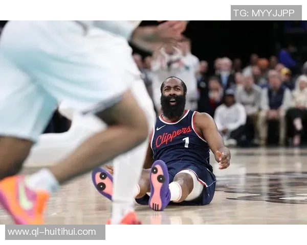 哈登:现如今每个人都在用后撤步,这绝对是我引以为傲的一点 哈登:现如今每个人都在用后撤步,这绝对是我引以为傲的一点