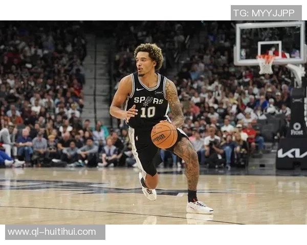 福克斯爆发助马刺巨击国王,28分11助攻展现领袖魅力 福克斯爆发助马刺巨击国王,28分11助攻展现领袖魅力